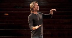 Eric Whitacre conducting