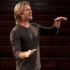 Eric Whitacre conducting